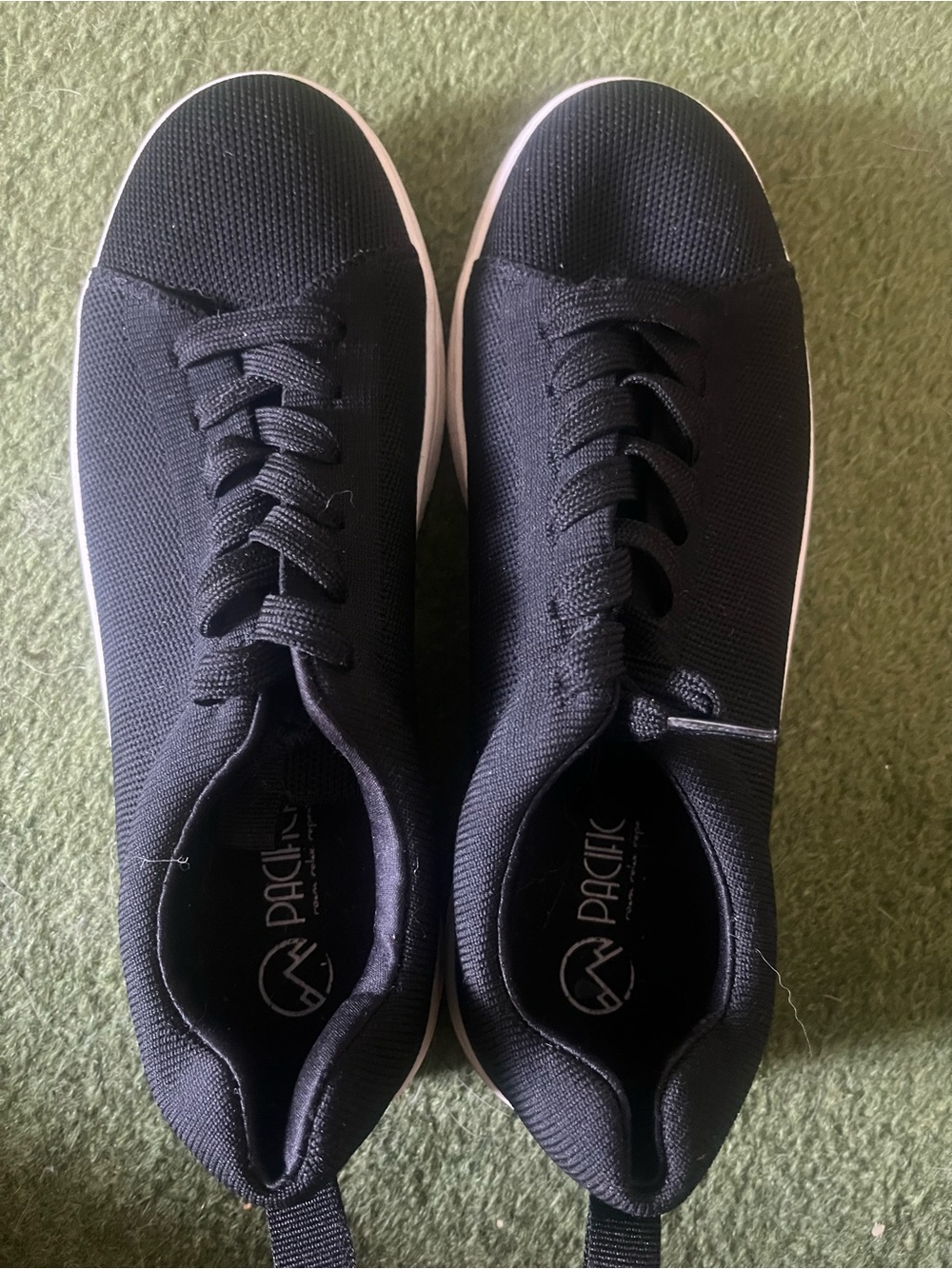Pacific Black Women's Casual Knit Sneakers